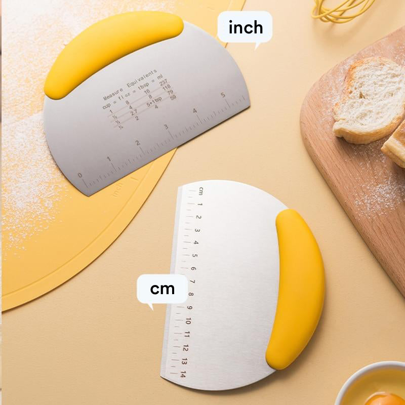 Measure of inch and cm provided by Banana Dough Scraper.